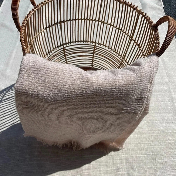 Pale Pink, Soft Pink Tufted Throw Blanket - 5Below - Home Decor - Accents - Picture 2 of 7